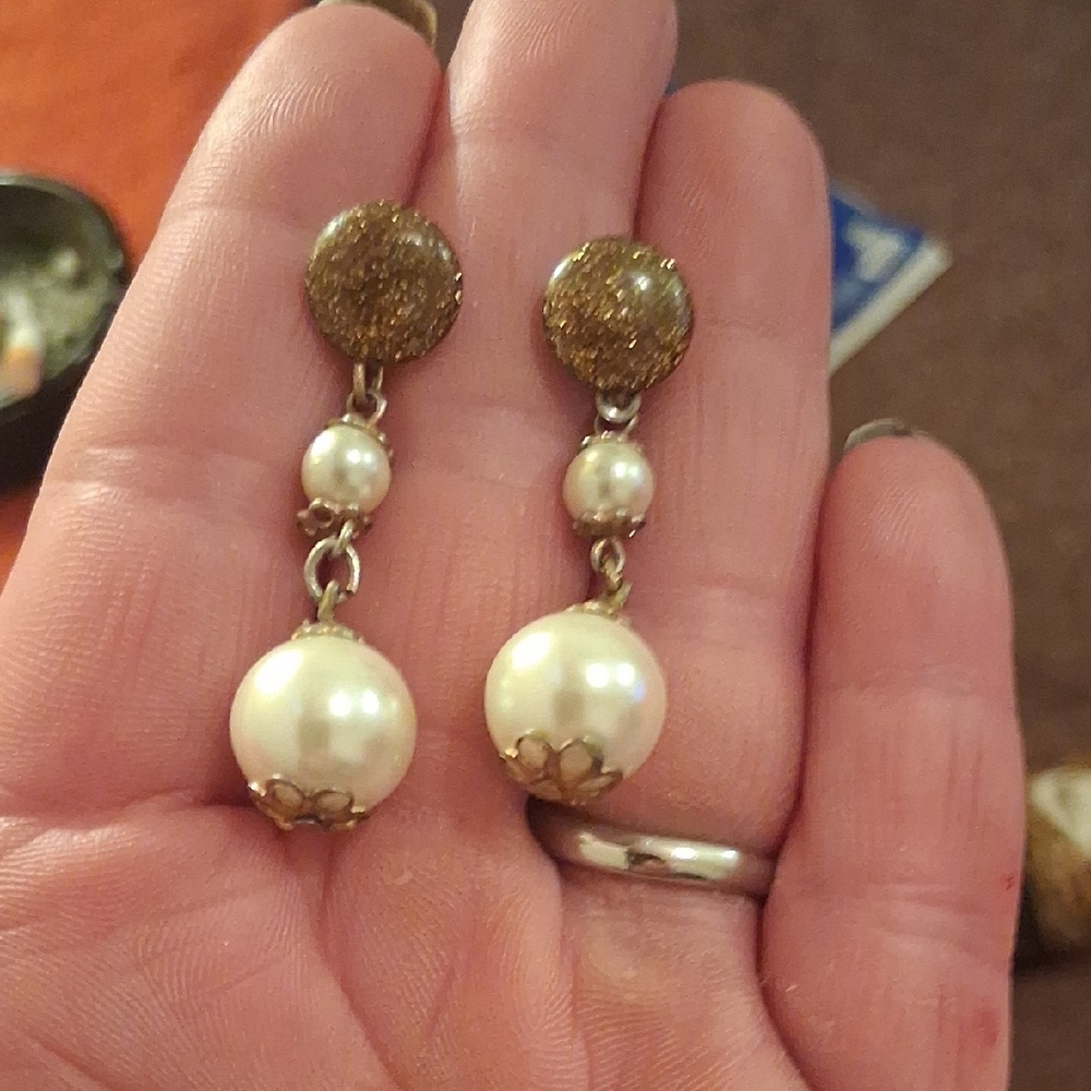 Elegant Pearl Drop Earrings - Picture 1 of 6